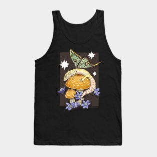 Fairy Leopard Gecko with Spanish Moon Moth Wings on a Yellow Fly Agaric Tank Top